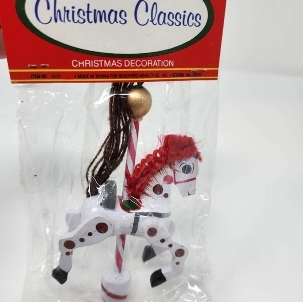 NWT Vintage Bradford Novelty Company White Wood Carousel Horse Ornament‎